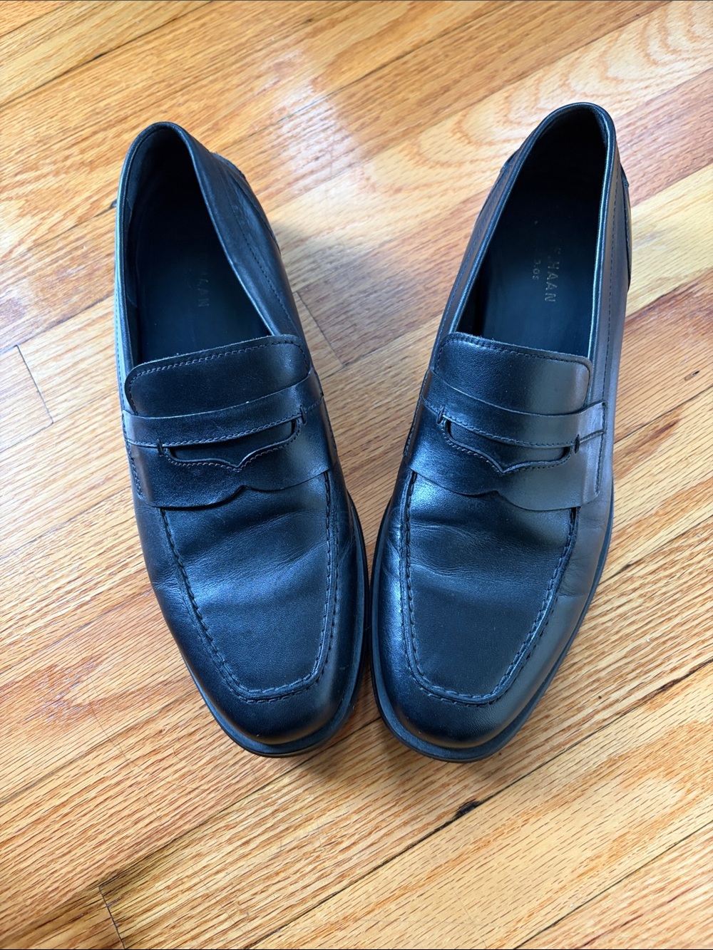 Cole Hann hClassic Black Leather Penny Loafers - Men's Dress Shoes 10.5